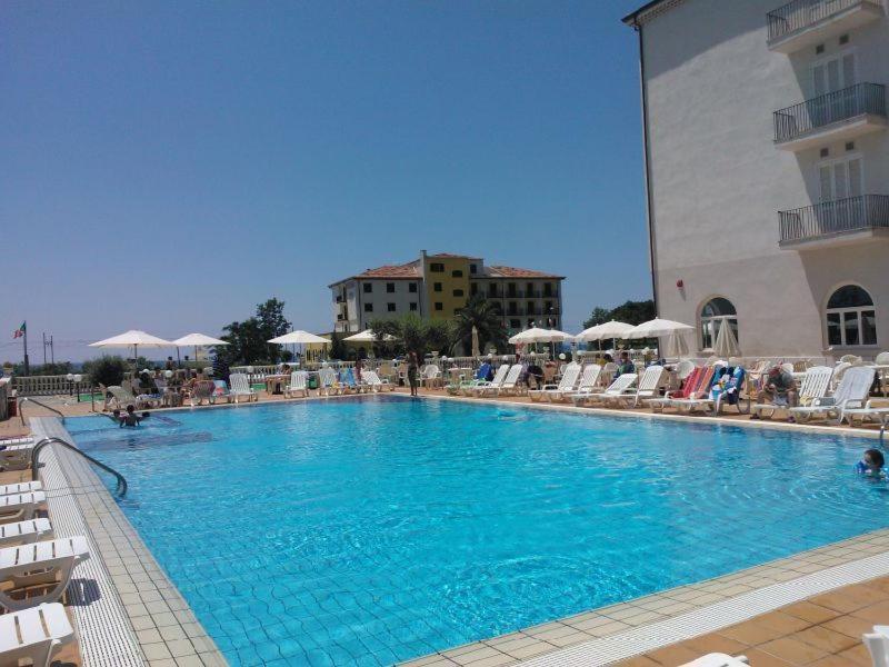 Hotel Total Family Fuscaldo Exterior foto