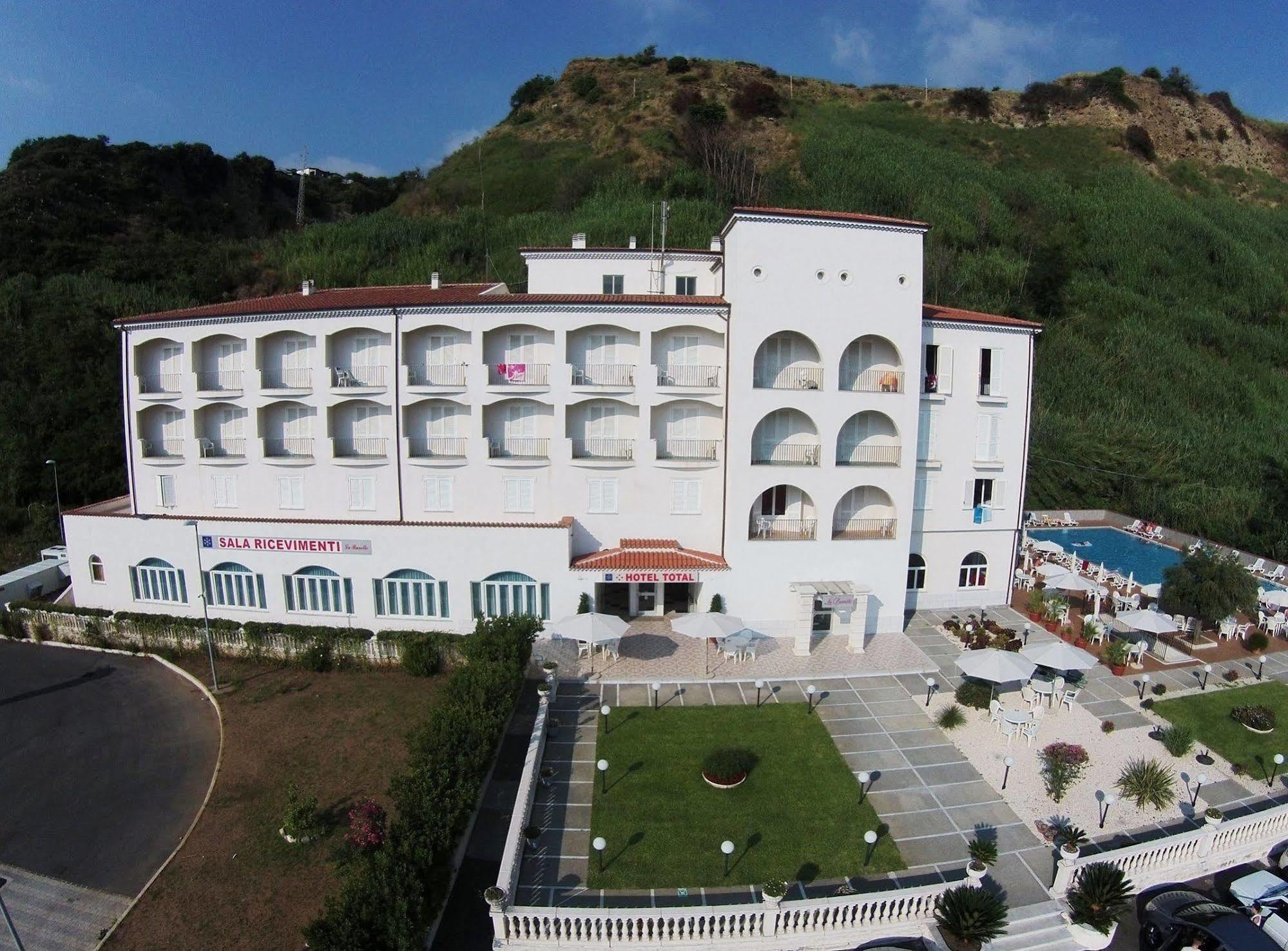 Hotel Total Family Fuscaldo Exterior foto