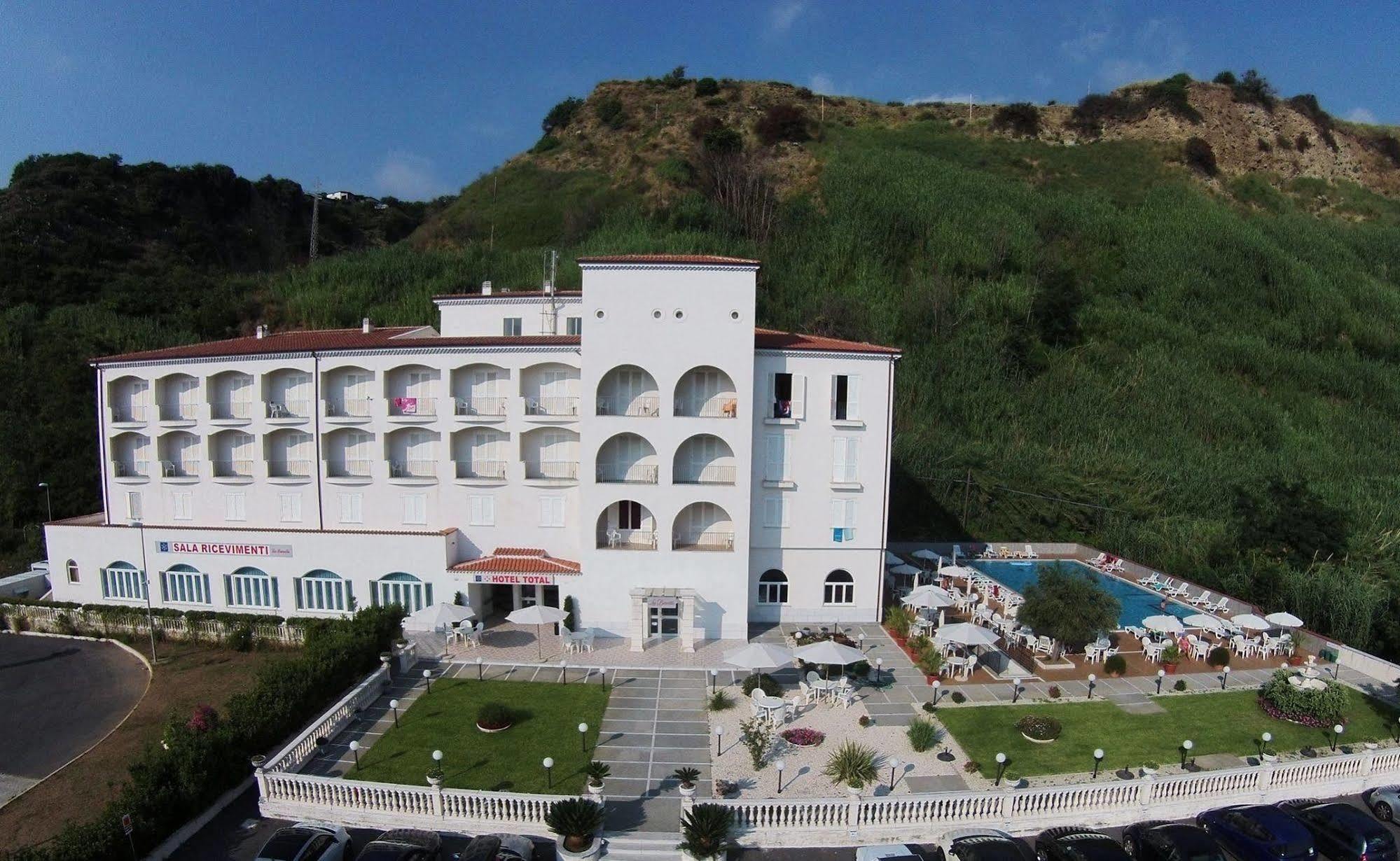 Hotel Total Family Fuscaldo Exterior foto